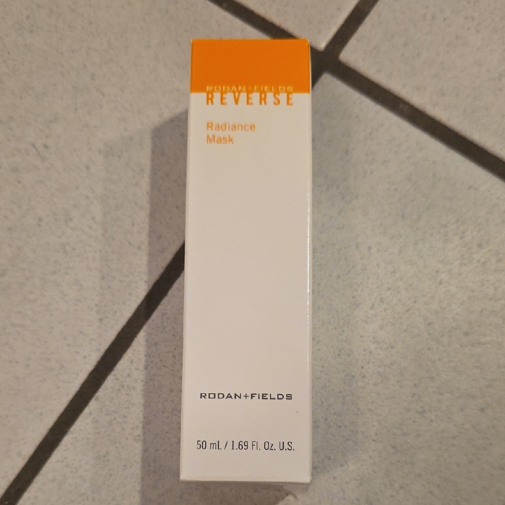 Rodan + Fields Reverse Radiance Mask